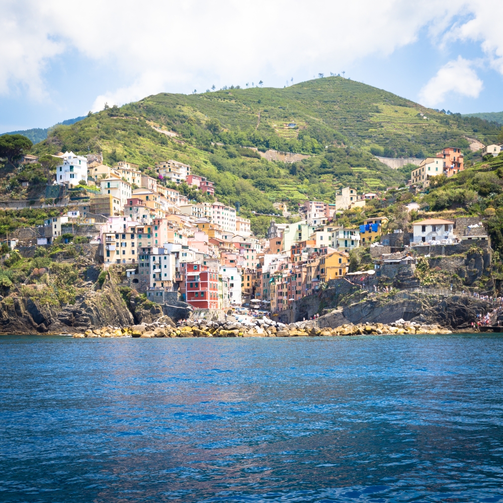 In Cinque Terre area, Rio Maggiore is one of the most beautiful town due to the V shape of rural houses disposal