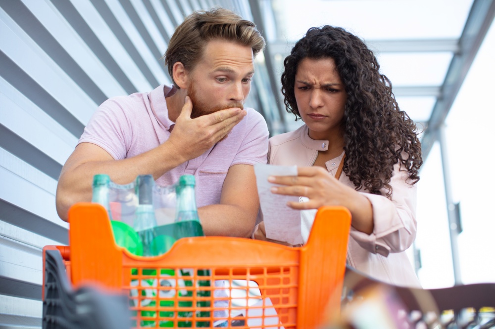 couple worried about the prices of food