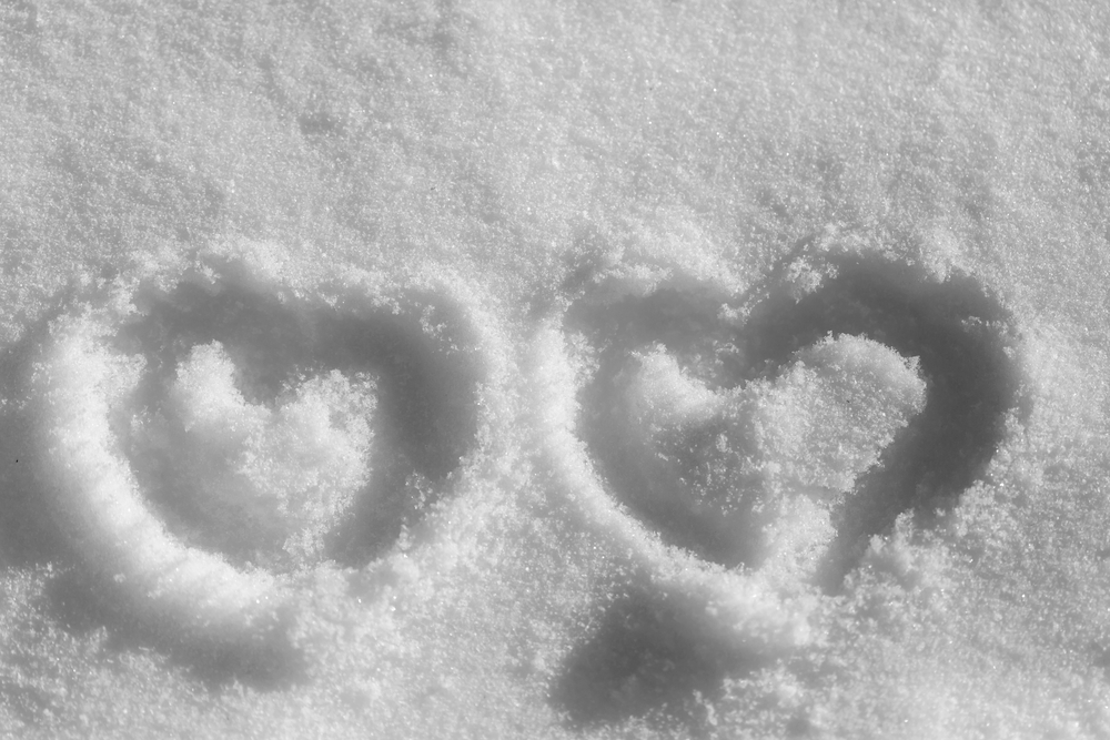 The shape of heart on the snow