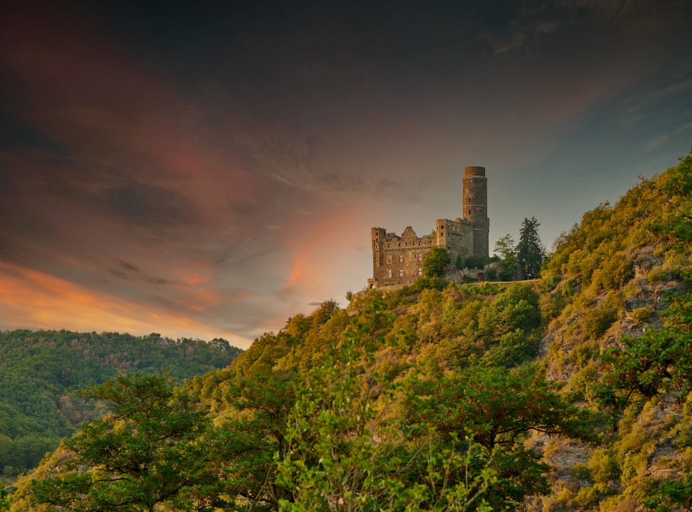 Maus Castle at sunset, Rhine Valley (Rhine Gorge) near St. Goarshausen, Germany. Built in 1386