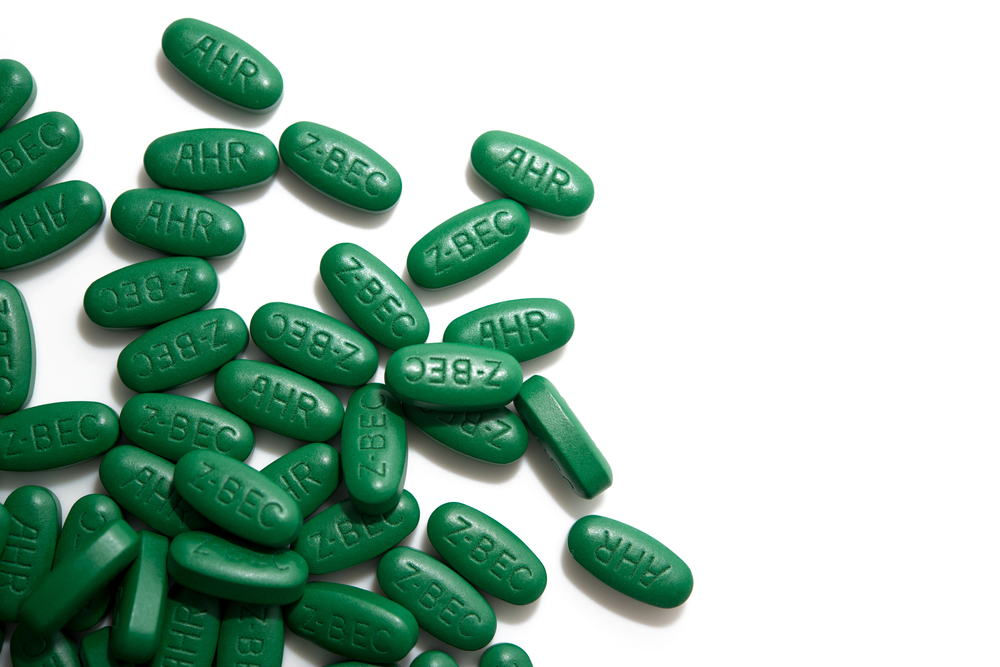 green tablets vitamins, dietary supplement pills
