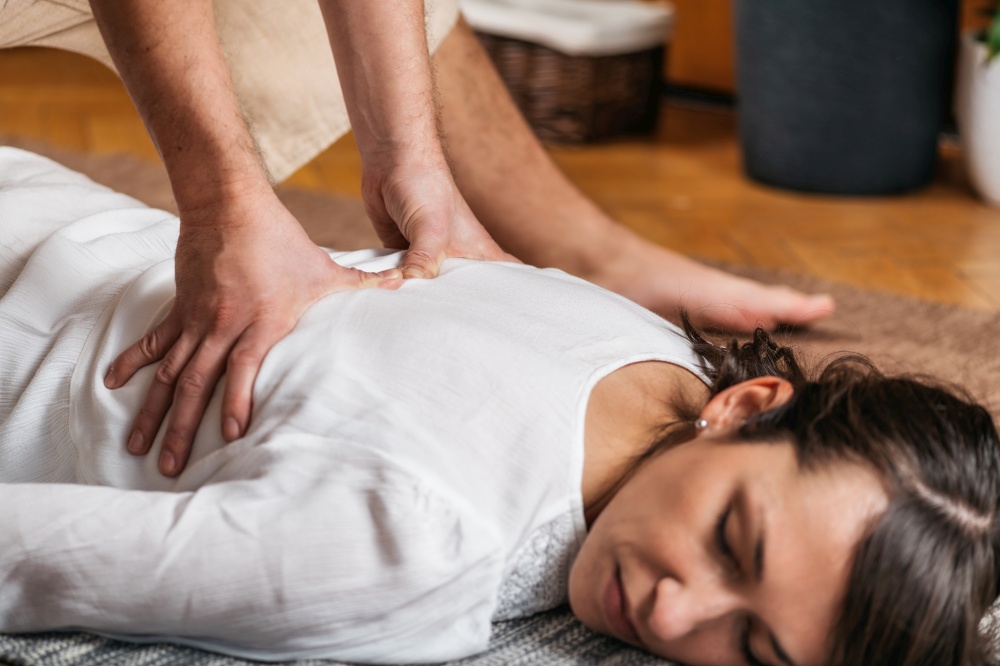 Thai Back Massage and Energy Lines - A Holistic Approach to Healing the Body at Wellness Center