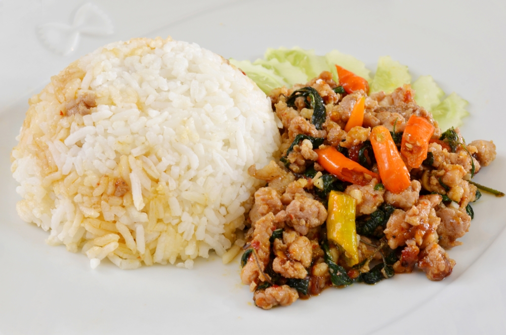 Rice and  minced pork fried with chili pepper and  sweet basil